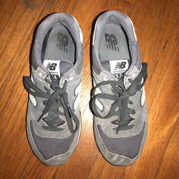 new balance shoes - Picture 1 of 5